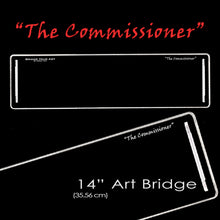 将图片加载到图库查看器,"The Commissioner" Art Bridge & Base Combo